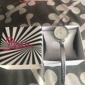 Silver banded fashion watch